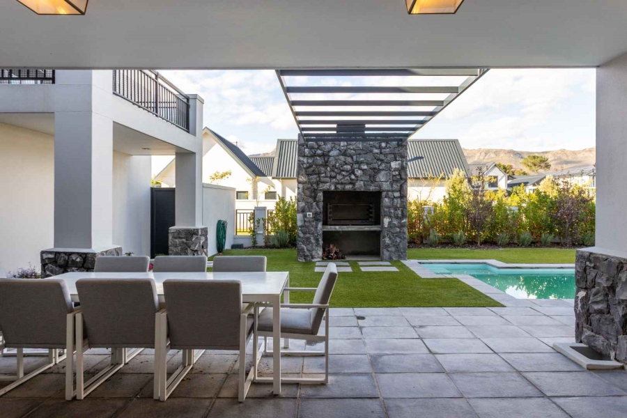 5 Bedroom Property for Sale in Val De Vie Estate Western Cape